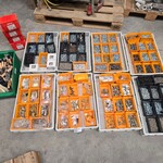 Bevestigingsmaterialen in 8 magazijnbakken. Mix, partij